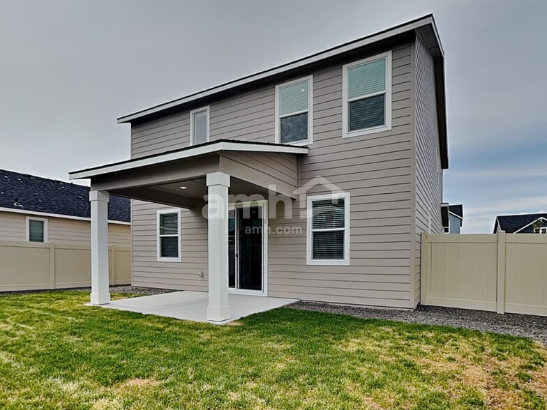 Building Photo - 1528 N Garnet Creek Ave