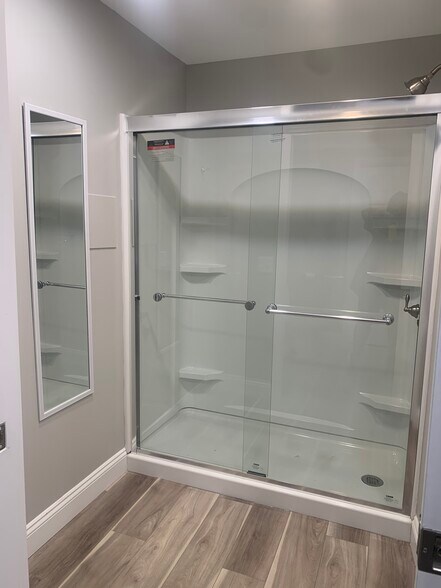 Bathroom - 2727 N 5th Street Hwy