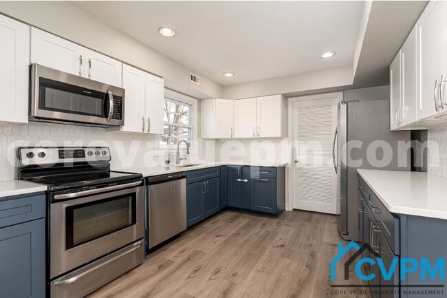 Building Photo - 2617 Belair Dr