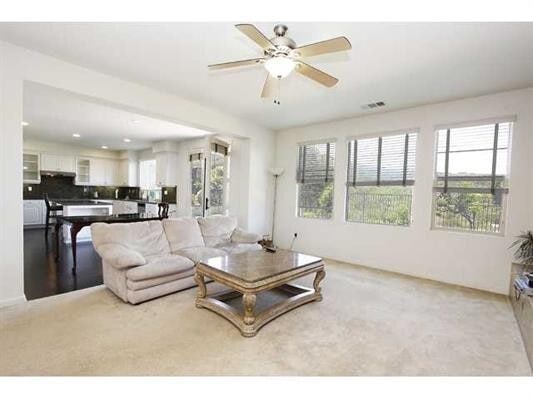 Building Photo - 2750 Dove Tail Dr