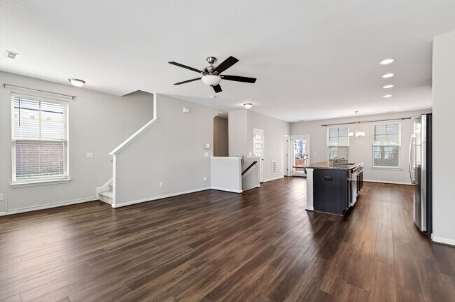 Building Photo - Beautiful 4BR End-Unit Townhome in Prime Apex Location!