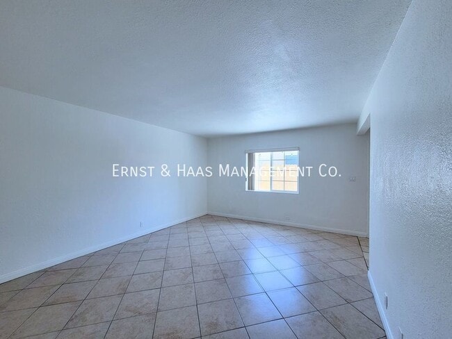 Building Photo - 14913 Mansel Ave