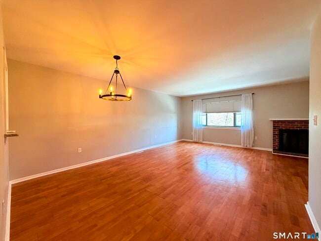 Building Photo - 163 Monticello Dr