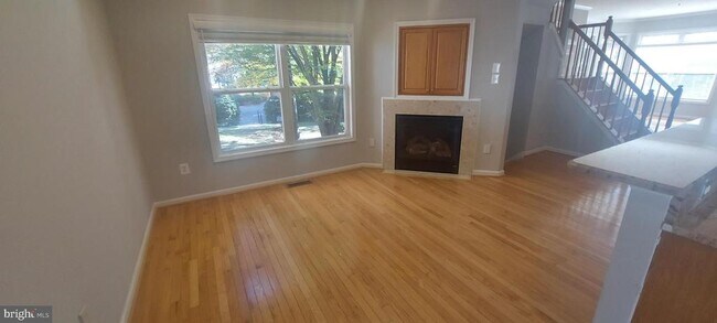 Building Photo - 10210 Sherman Heights Pl