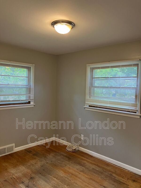 Building Photo - 1451 Fairmeadows Ln