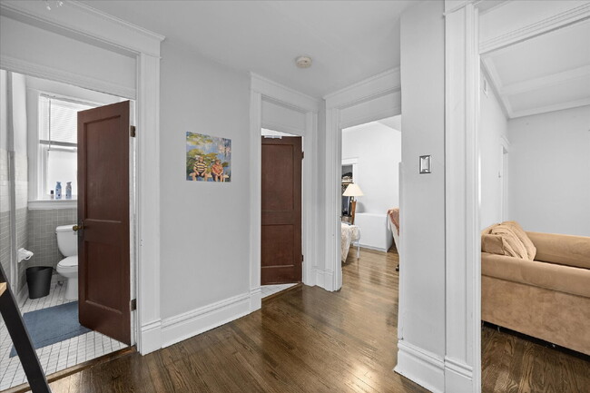 Building Photo - "Charming 3-Bed Duplex with Hardwood Floors & Cozy Fireplace - 6114 Waterman Blvd, St. Louis!" ST...