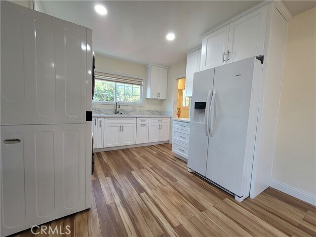 Building Photo - 14802 Fernview St