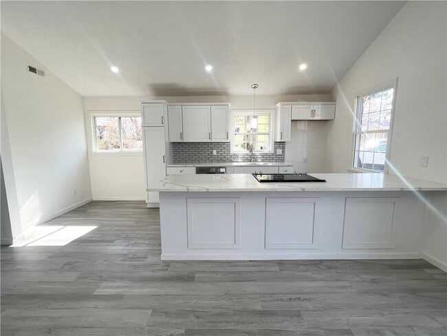 Building Photo - 7139 Conser