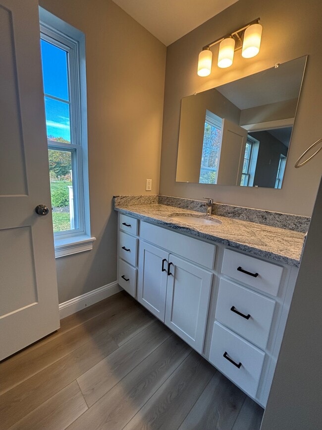 master bath - 102 Sycamore Ln