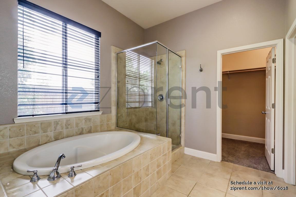 Building Photo - 665 Ray St