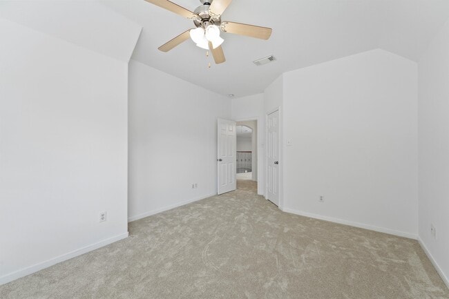 Building Photo - 26422 Creston Woods Dr