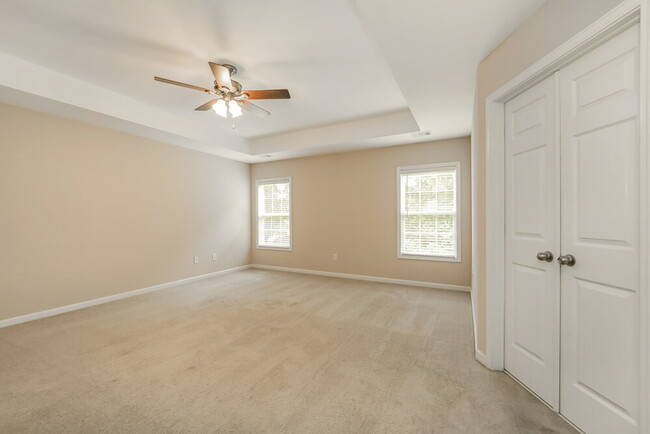 Building Photo - 529 Crestmont Ln