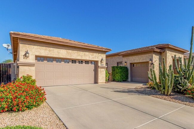 Building Photo - 3084 E Capricorn Way