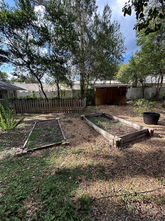 Building Photo - 2899 E Crooked Lake Dr