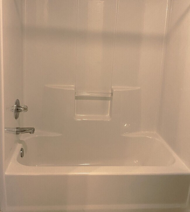 Building Photo - Beautiful Sherwood Home backs to Greenspac...