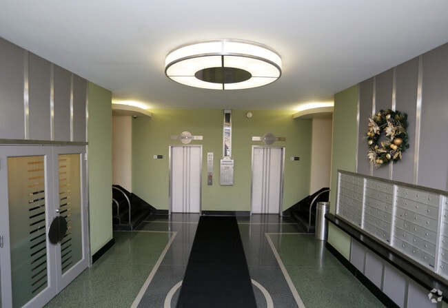 Lobby Photo - Park Terrace