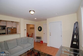 Building Photo - 8414 Flower Ave