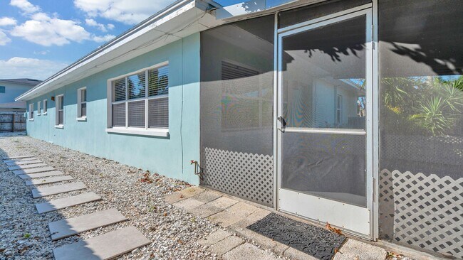 Building Photo - 3bed/2bath Home Off Treasure Island Causew...
