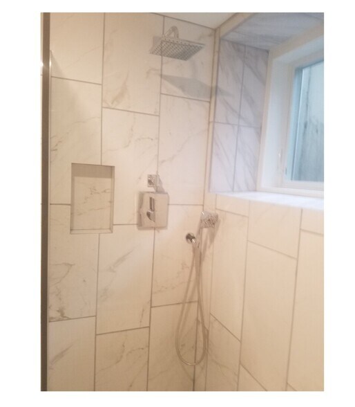 Master shower - 2362 Main St