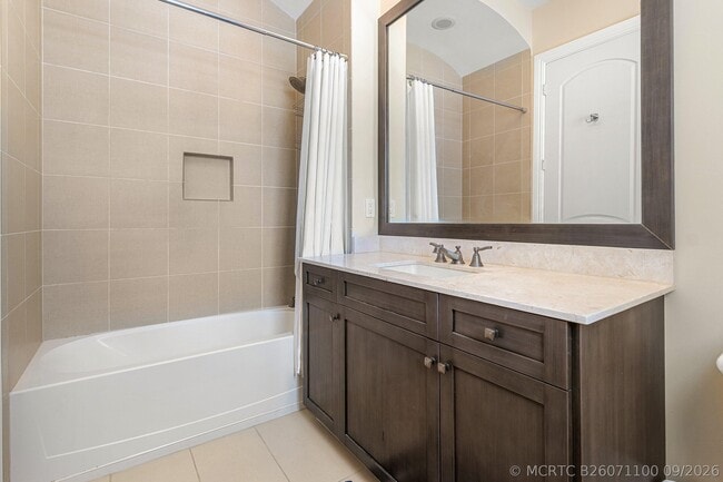 Building Photo - 12121 Sunnydale Dr