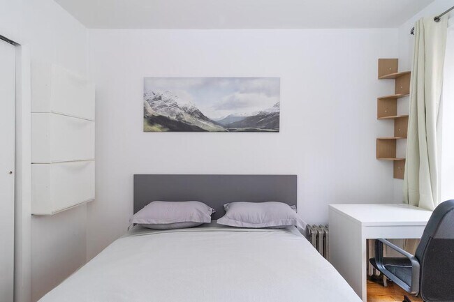 Building Photo - 1819d 2nd Ave