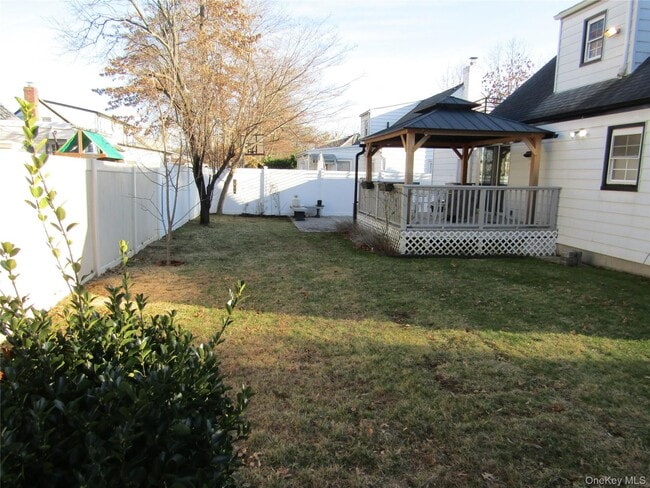 Building Photo - 321 Redmont Rd