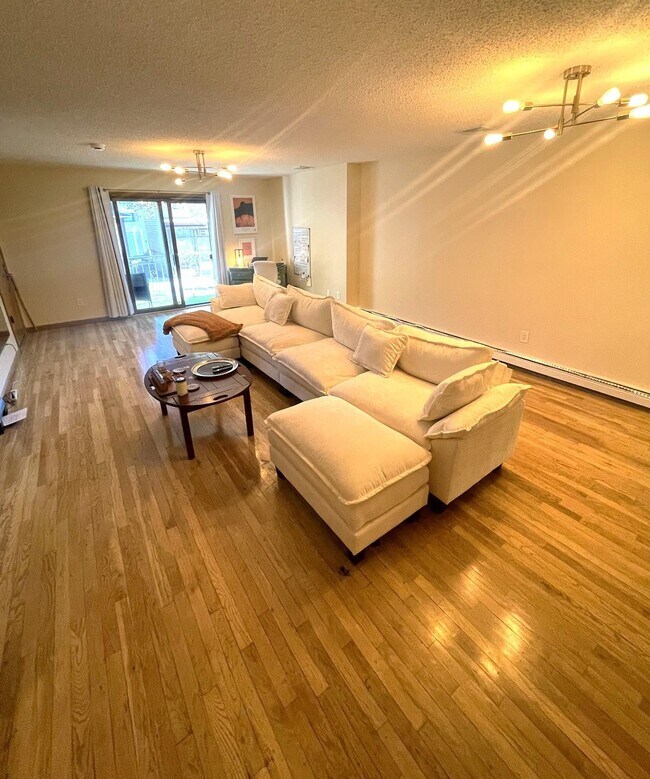 Building Photo - 213 69th St