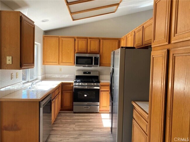 Building Photo - 24403 Stallion Ct