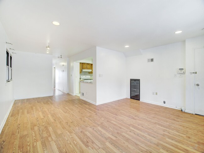 Building Photo - 25 Skillman Ave