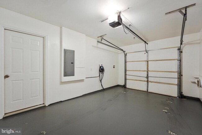 Building Photo - 24667 Byrne Meadow Square