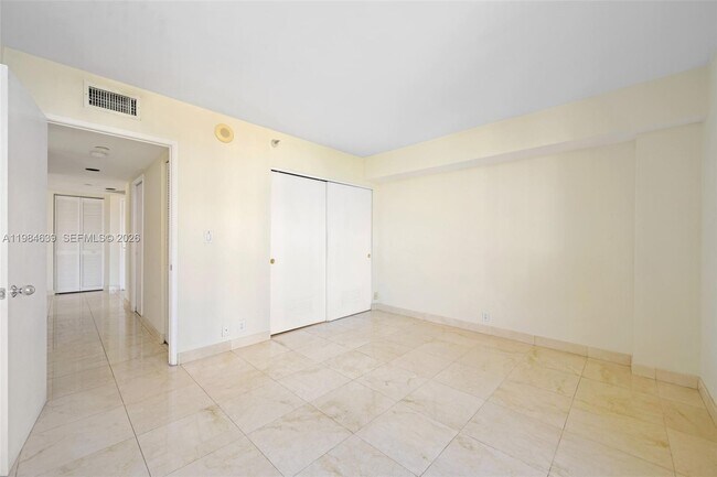 Building Photo - 19101 NE 36th Pl