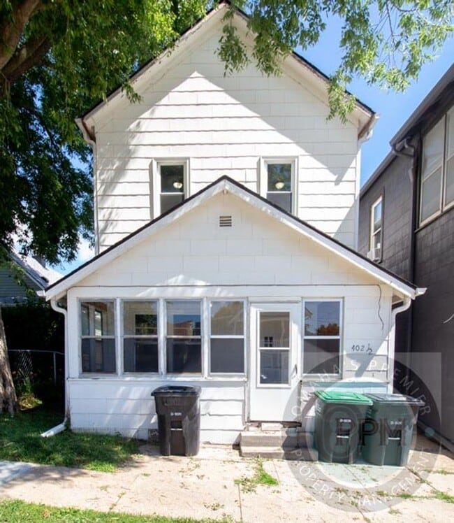 Building Photo - $300.00 off Deposit!!!  Charming 3+ Bedroo...