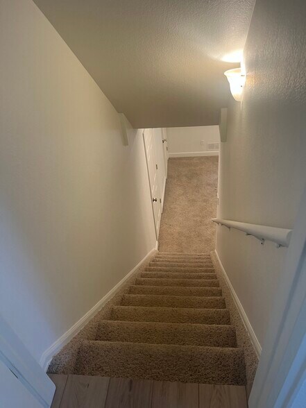 Building Photo - 5407 Wolf St