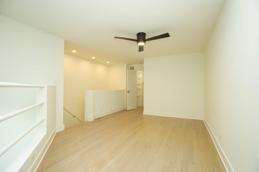 Building Photo - 843 W Grace St