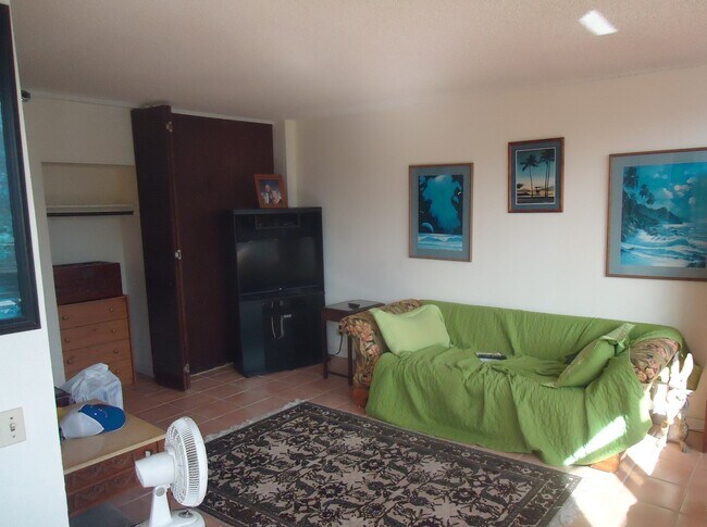 Building Photo - Resort Style Living in Kailua 1BR/1BA/1PKG Windward Passage