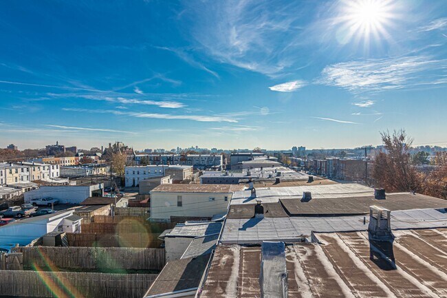 Building Photo - 3509 Chestnut Ave