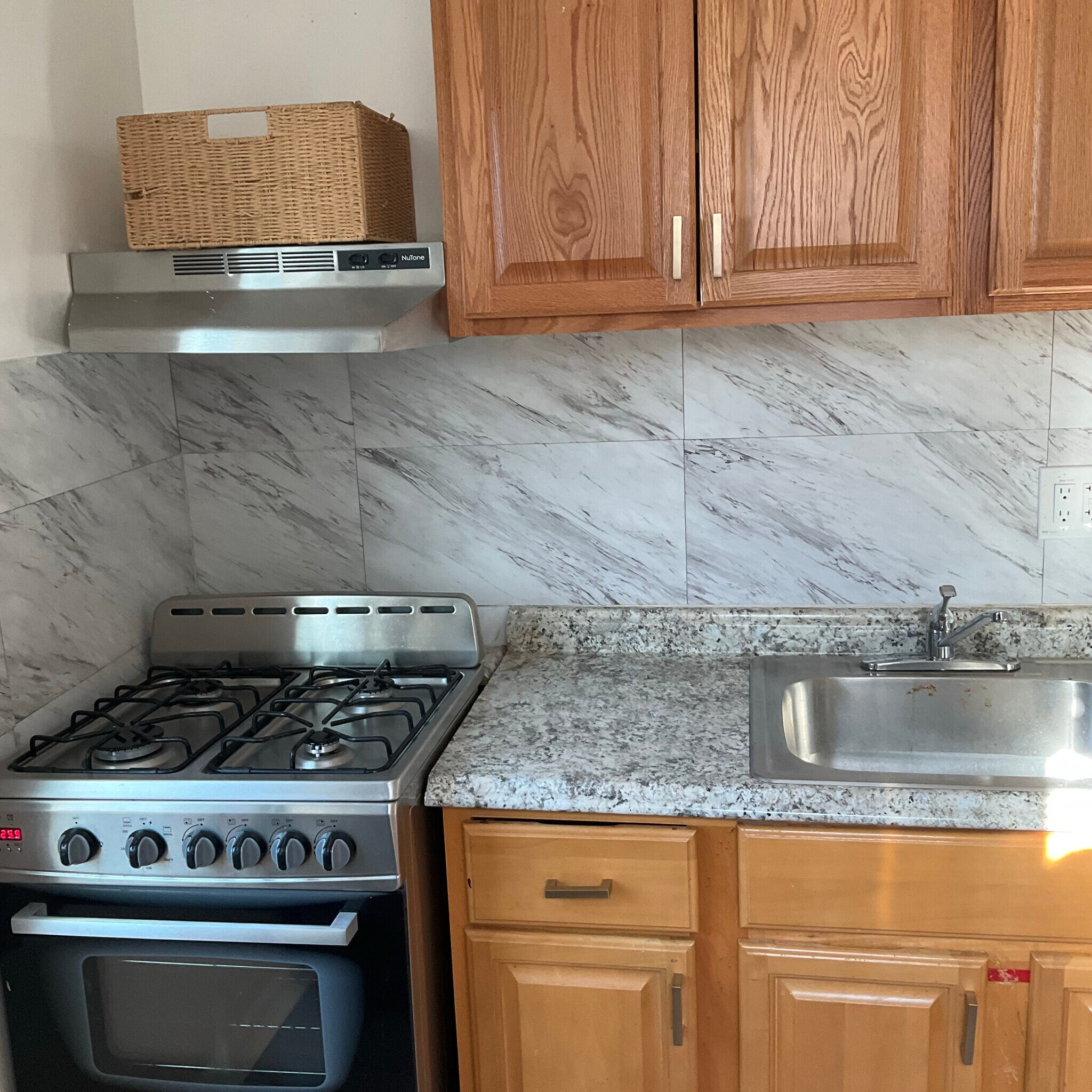 Apt 2 kitchen - 4137 Boyd Ave