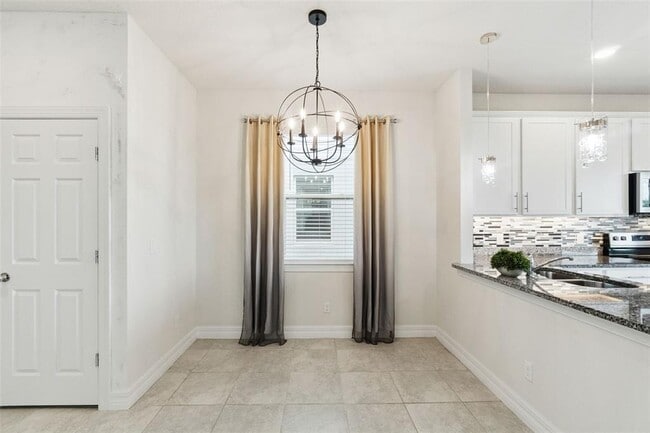 Building Photo - 2282 Nuthatch St