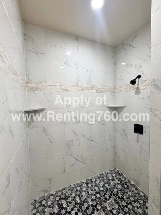 Building Photo - Prestigious Updated Home In Sage Estates