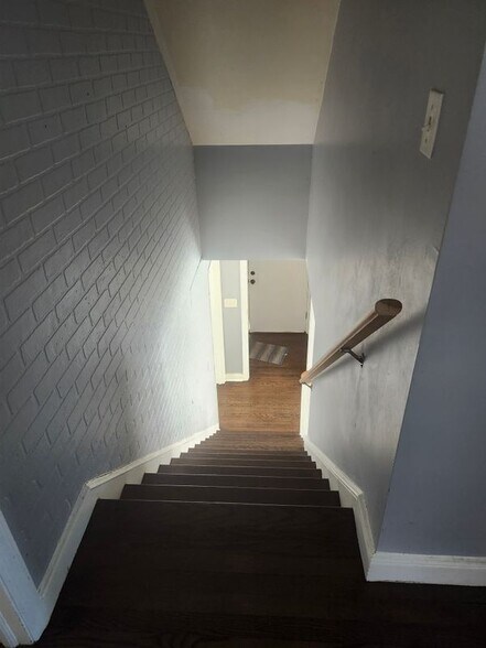 Building Photo - 75 Judson Pl