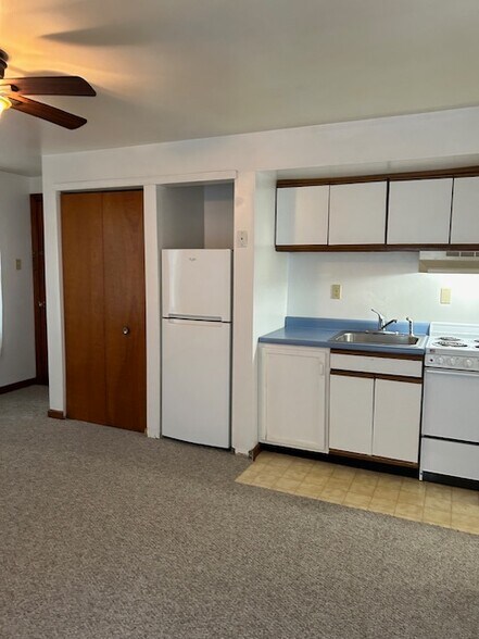 Building Photo - 400 Beaver St