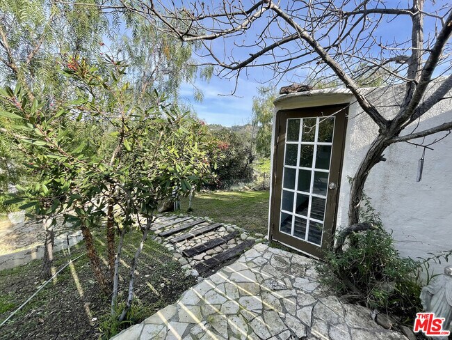 Building Photo - 22500 Monte Vista Dr