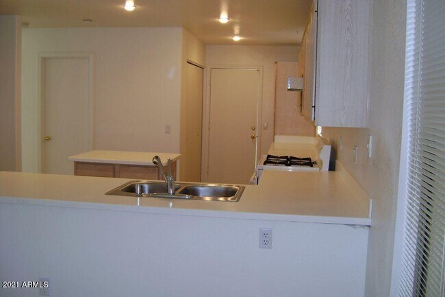 Building Photo - 13641 S 47th St
