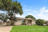 Building Photo - 3 BR/2BA | Updated Single Family Home |  Large backyard