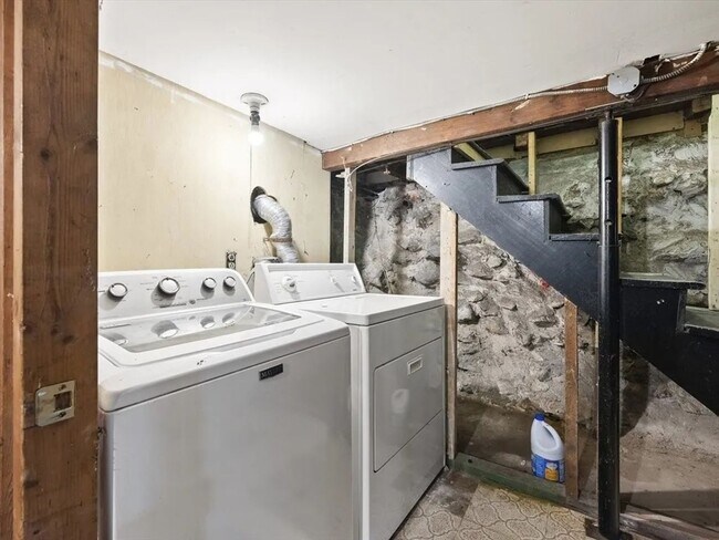 Building Photo - 27-29 Kilby St