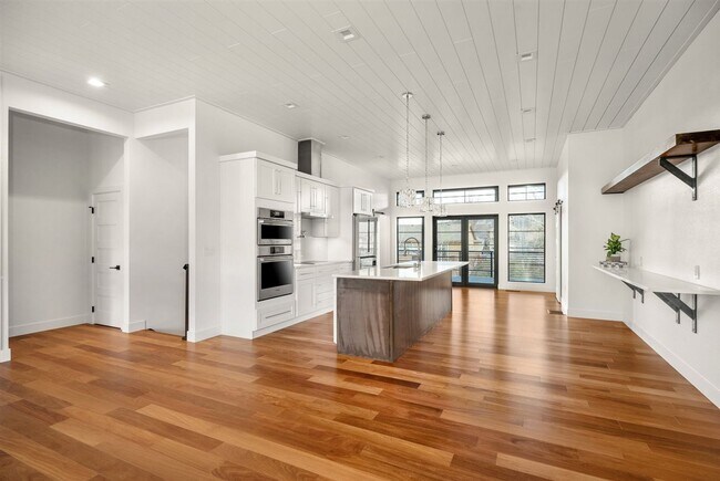 Building Photo - Modern Newly Built 4 Bed, 3 Bath Home!
