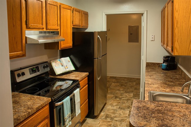 Fully equipped kitchens - Rohoic Wood Apartments and Townhomes