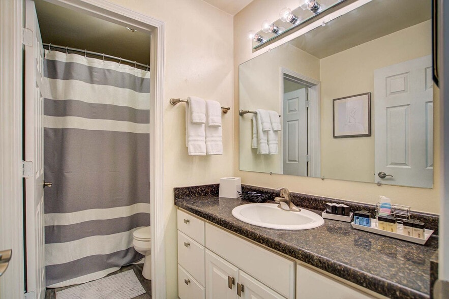 Building Photo - 3367 S 100th St