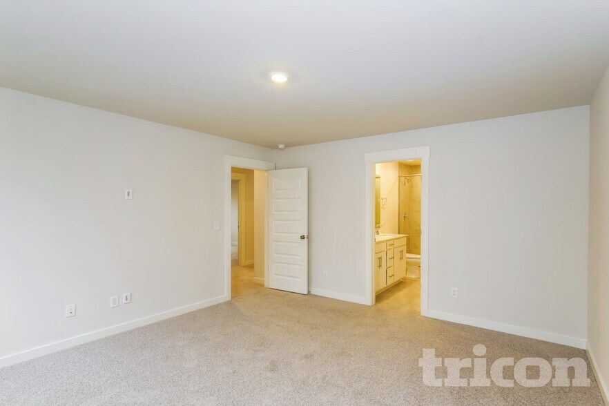 Building Photo - 6316 Trace Point Ct