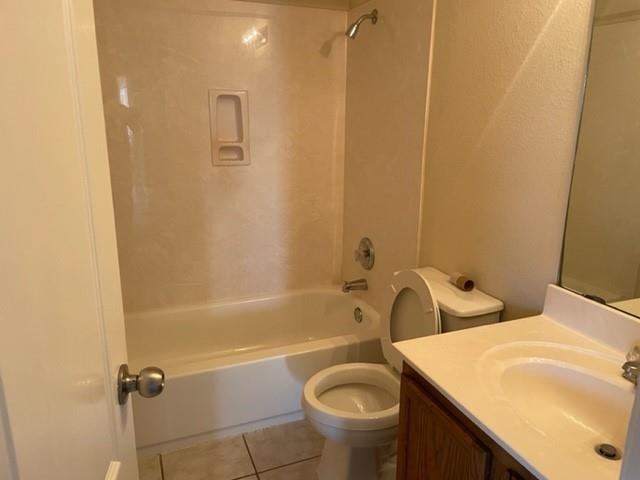 Building Photo - 2105 Fall Creek Dr